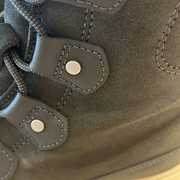 Sorel Boots - Picture 11 of 13